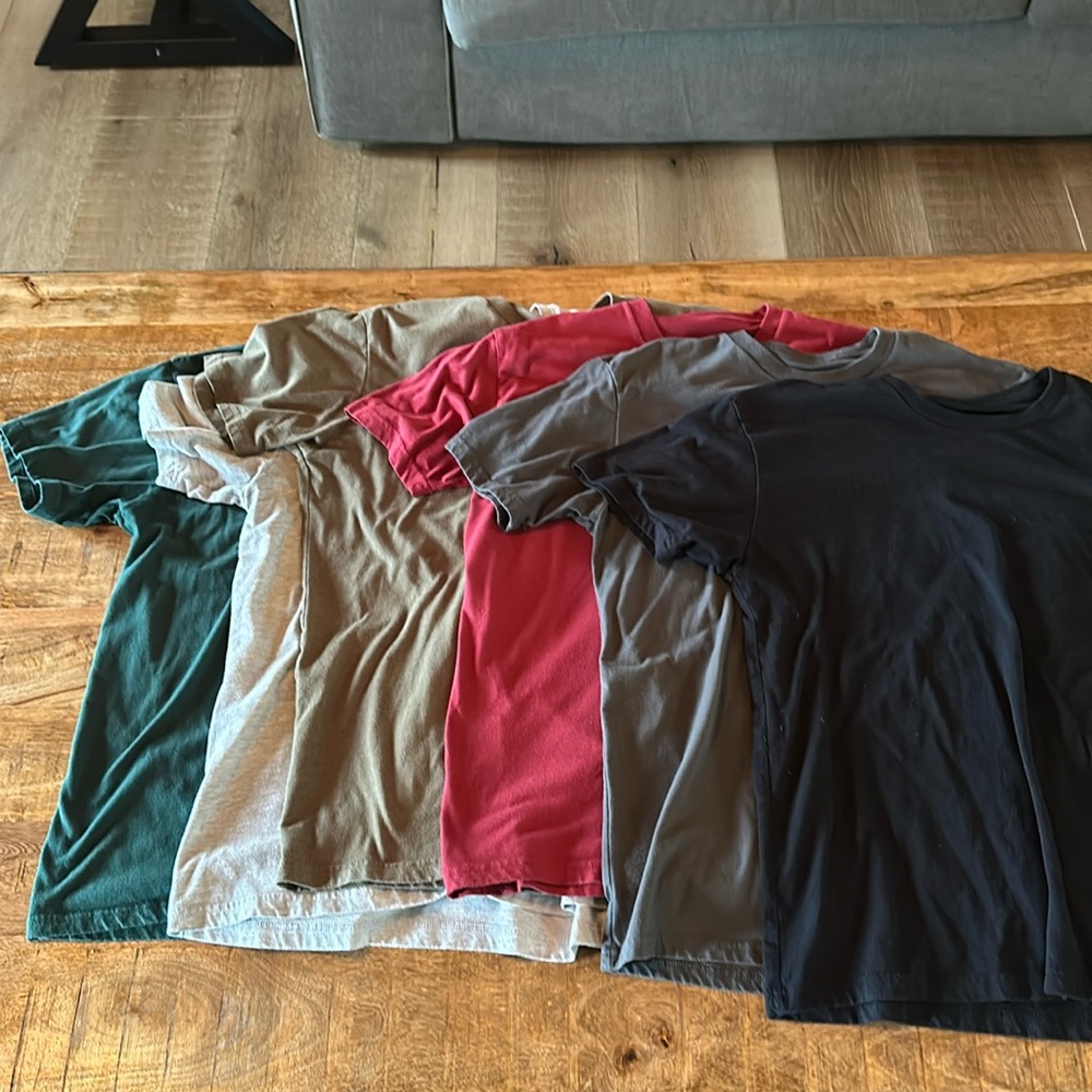 True Classic Tees (Sz Lrg) - GUC